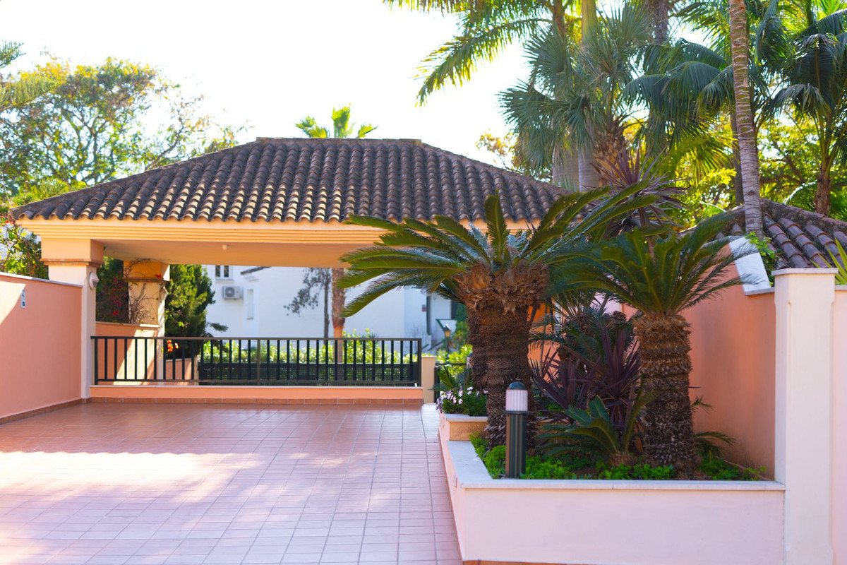 e6625bd718e393cf7807495e47d0b47d - 17