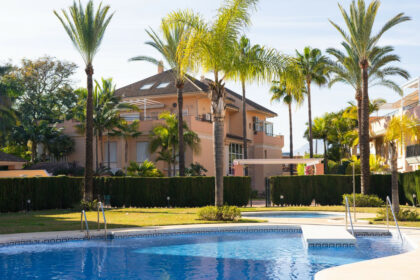 e6625bd718e393cf7807495e47d0b47d - 18