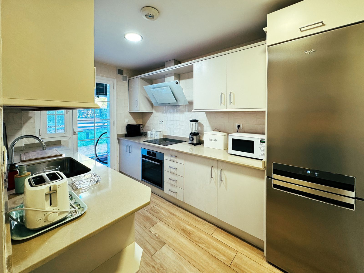 e6625bd718e393cf7807495e47d0b47d - 25