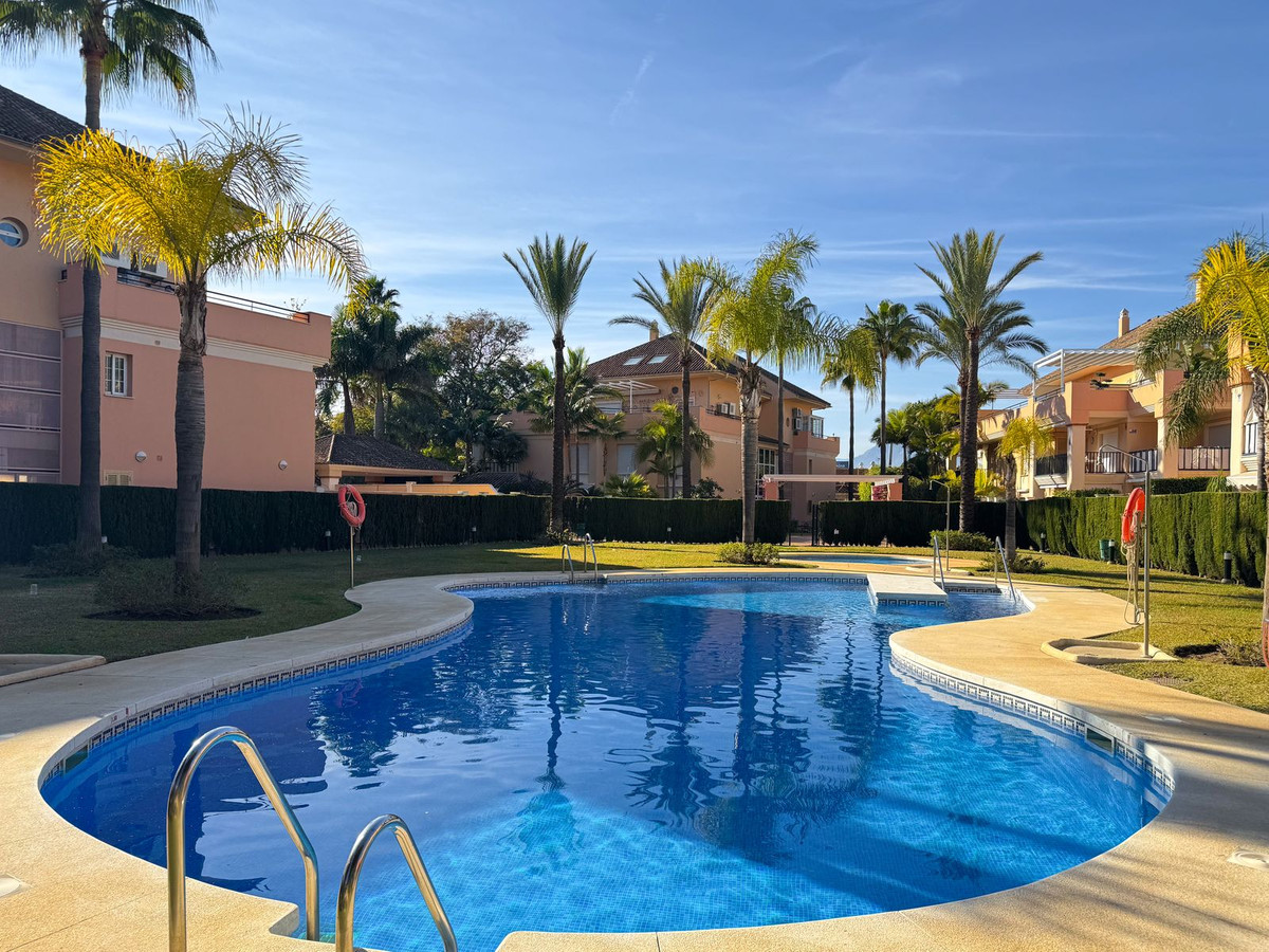 e6625bd718e393cf7807495e47d0b47d - 44