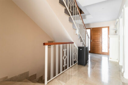 e79b6811f8b45373567571372cc0288a - 12