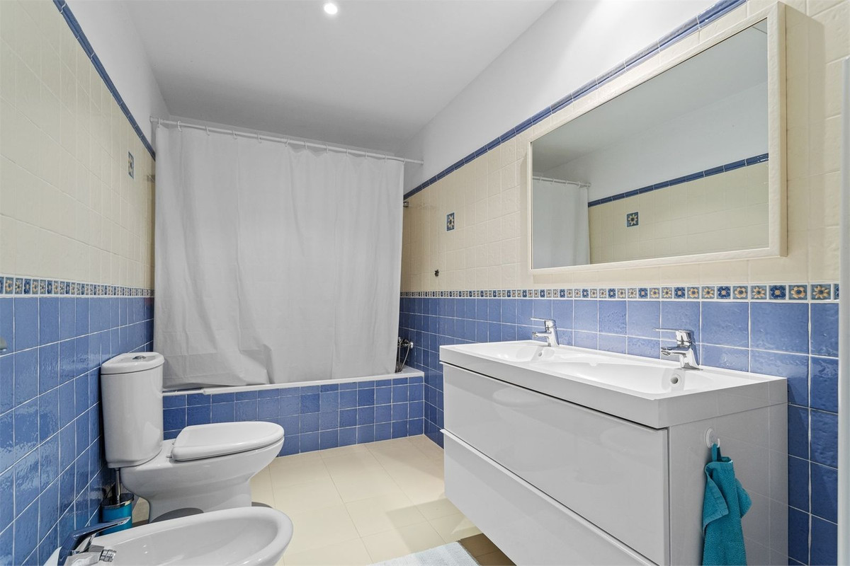 e79b6811f8b45373567571372cc0288a - 25