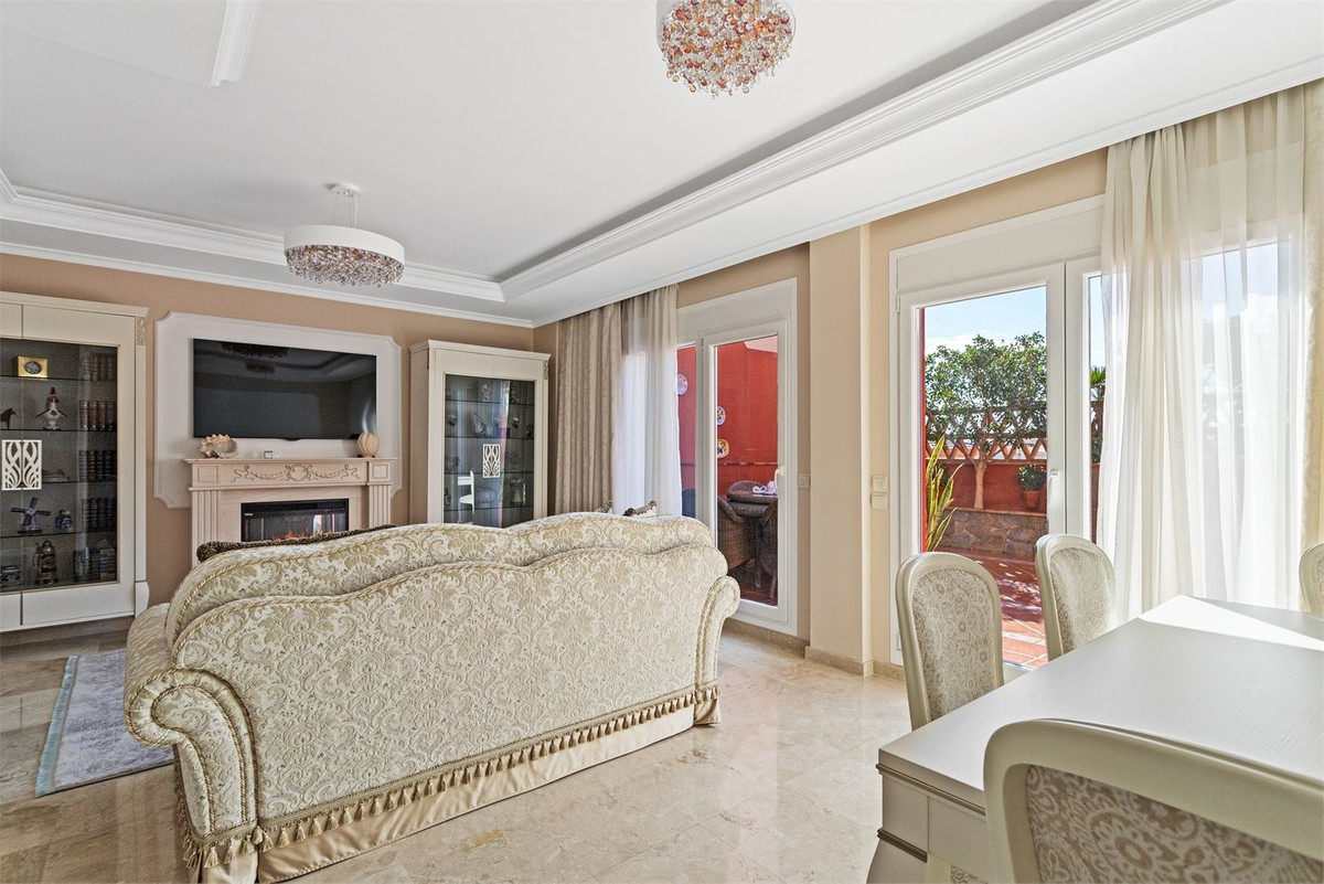 e79b6811f8b45373567571372cc0288a - 3