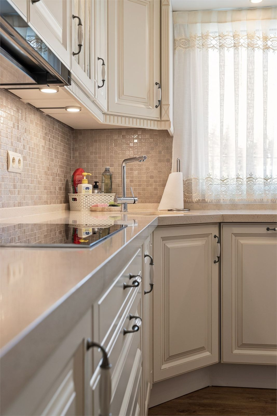 e79b6811f8b45373567571372cc0288a - 8