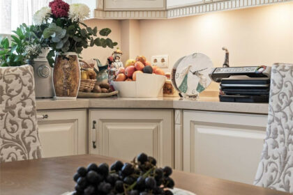 e79b6811f8b45373567571372cc0288a - 9