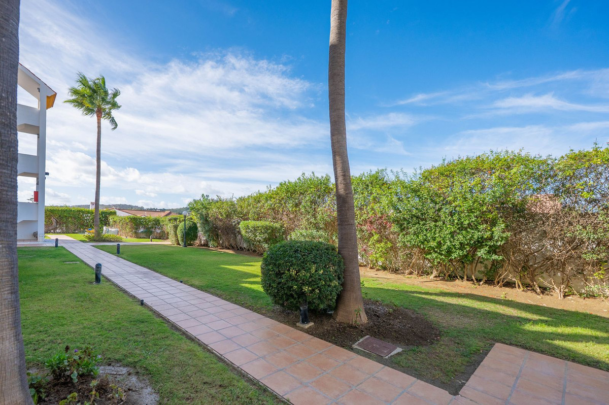 e80959e60b19012c86422a08c55183ea - 11