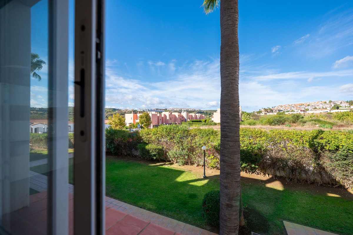 e80959e60b19012c86422a08c55183ea - 13