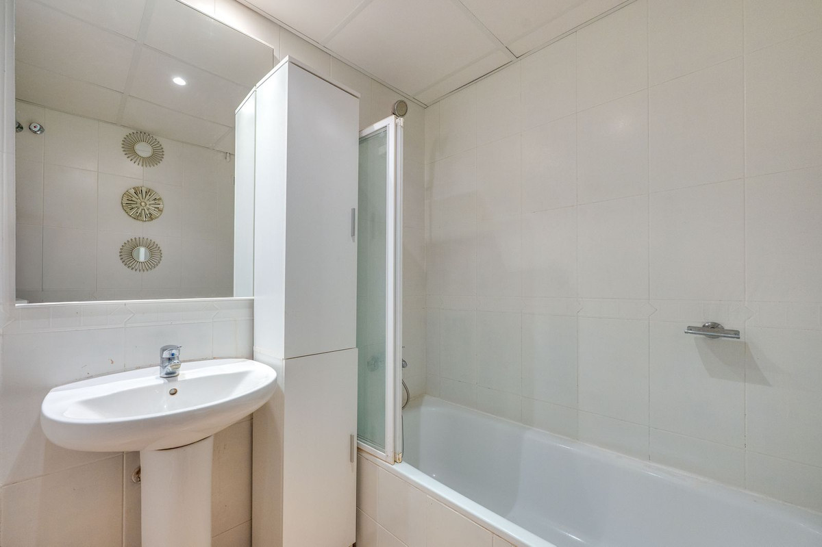 e80959e60b19012c86422a08c55183ea - 19