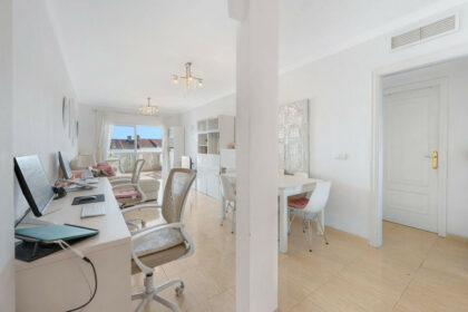 e80959e60b19012c86422a08c55183ea - 23