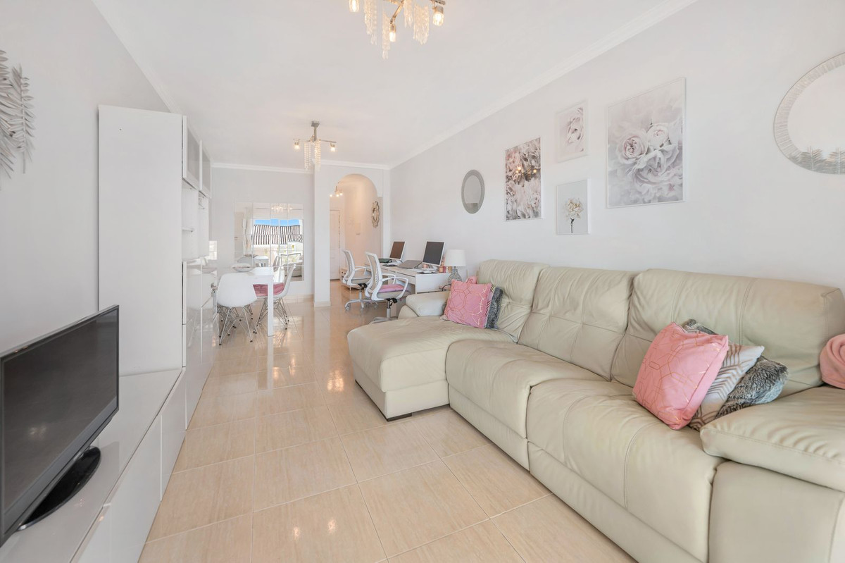 e80959e60b19012c86422a08c55183ea - 30