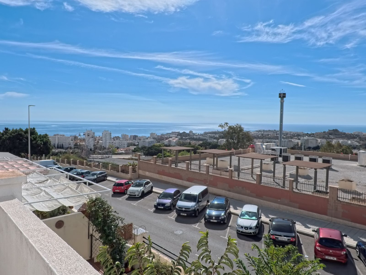 e871dc7ada3647cad6f1f5d6a70a3549 - 12