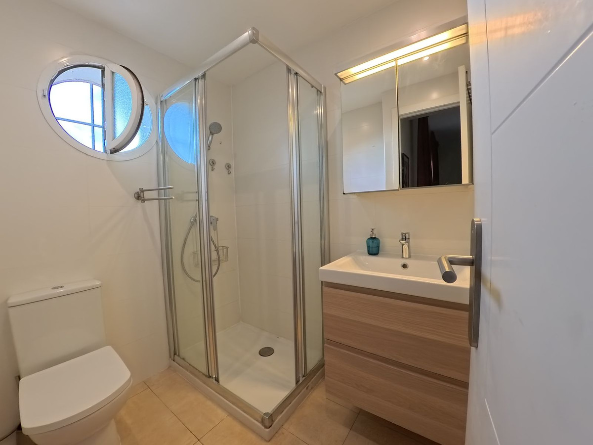 e871dc7ada3647cad6f1f5d6a70a3549 - 14