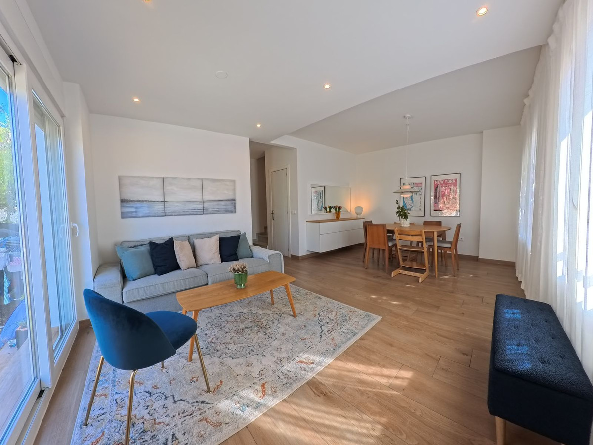 e871dc7ada3647cad6f1f5d6a70a3549 - 2