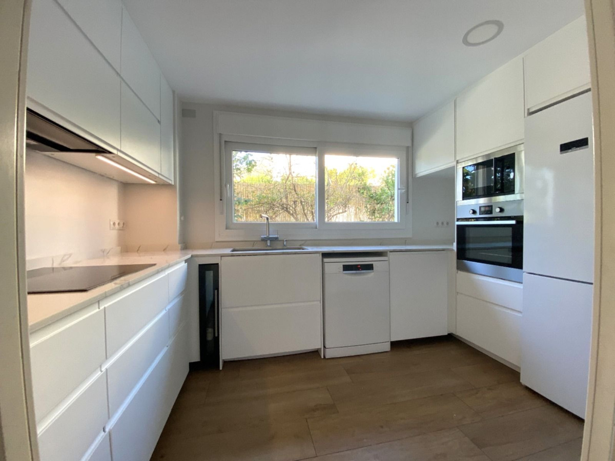 e871dc7ada3647cad6f1f5d6a70a3549 - 6