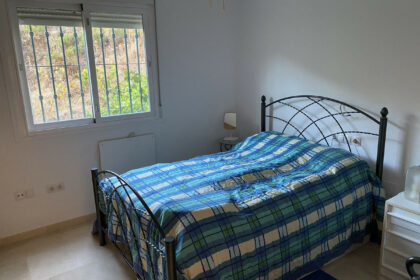 e8e4bc981b608bcf3c075ab138678223 - 13