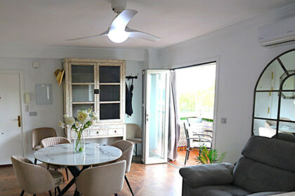 e8f6d617bb0eb4f1c50d18da03739f46 - 3