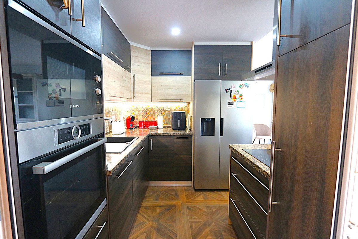 e8f6d617bb0eb4f1c50d18da03739f46 - 5