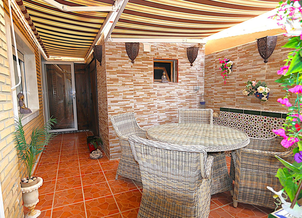 e8f6d617bb0eb4f1c50d18da03739f46 - 6