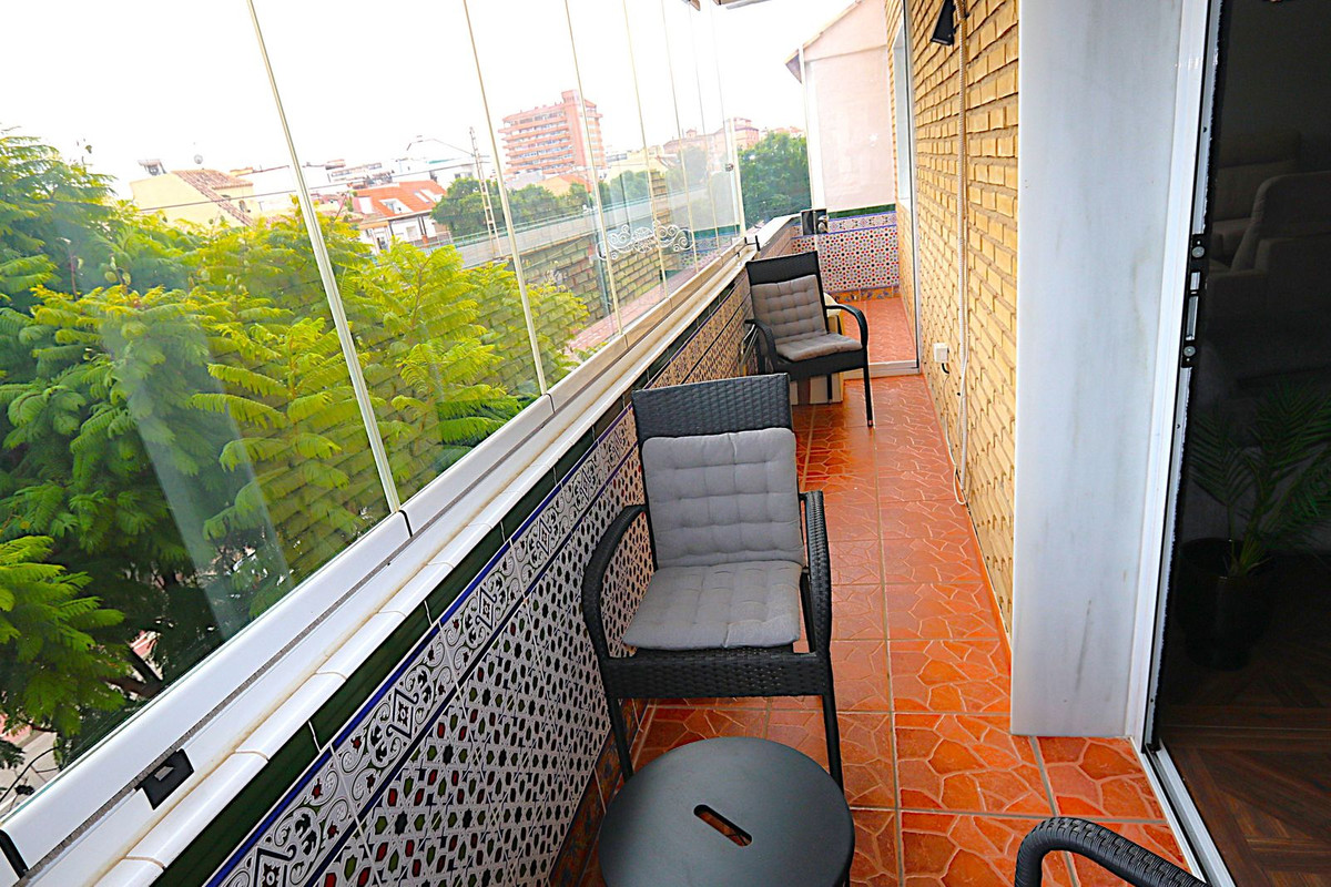 e8f6d617bb0eb4f1c50d18da03739f46 - 9