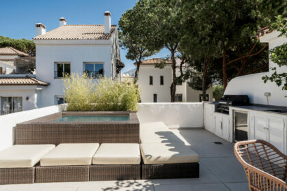 e986679bfd98219ebdcb509359608a5b - 2