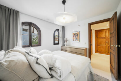 e986679bfd98219ebdcb509359608a5b - 20