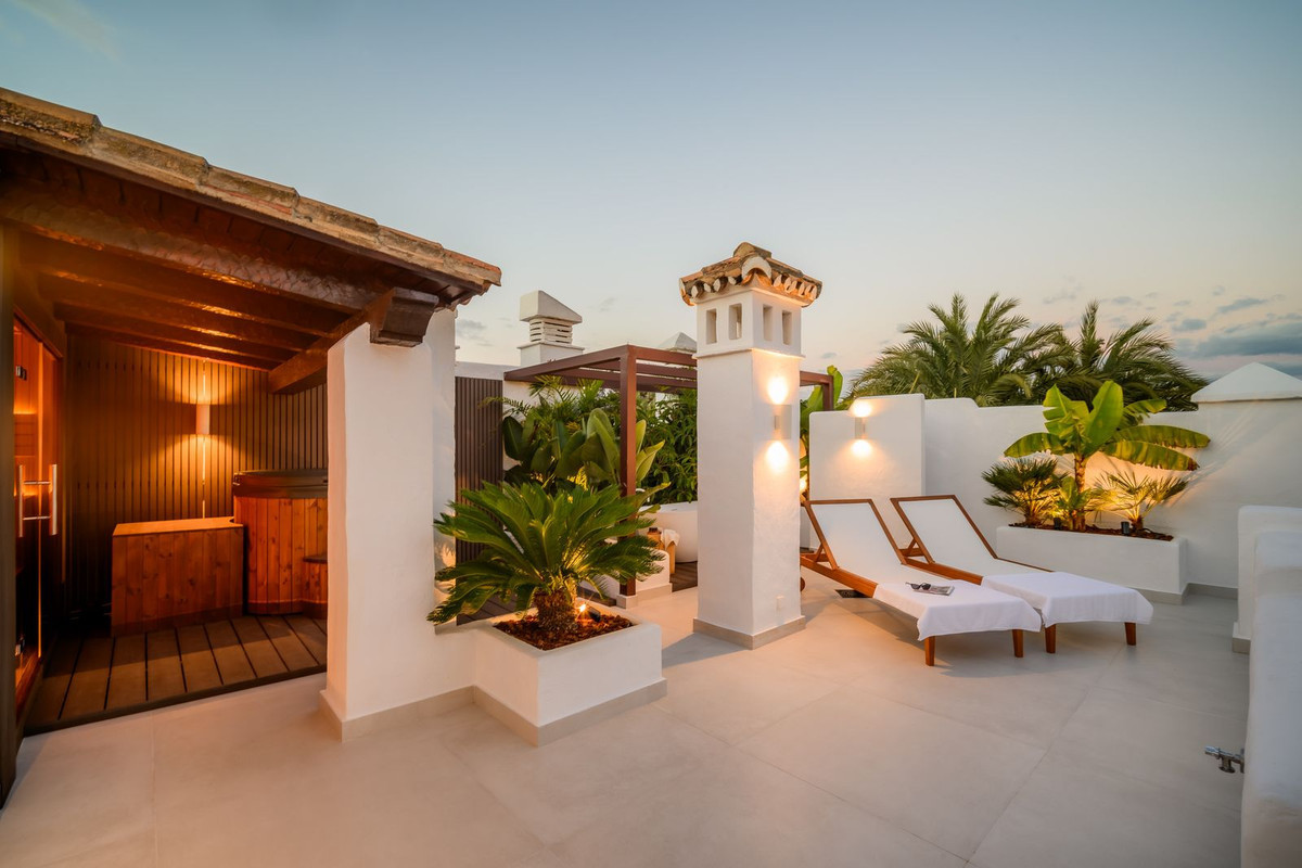 e98f2cf17b752c2f03c4a7867f319288 - 23