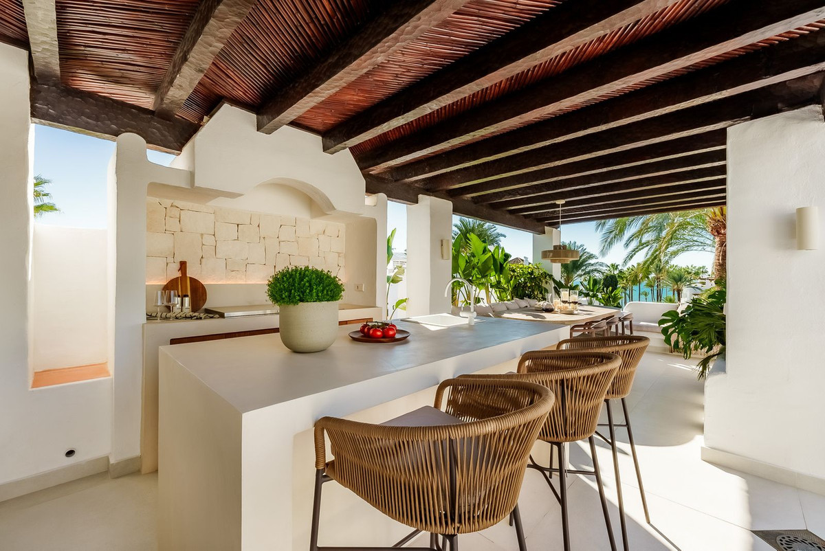 e98f2cf17b752c2f03c4a7867f319288 - 4