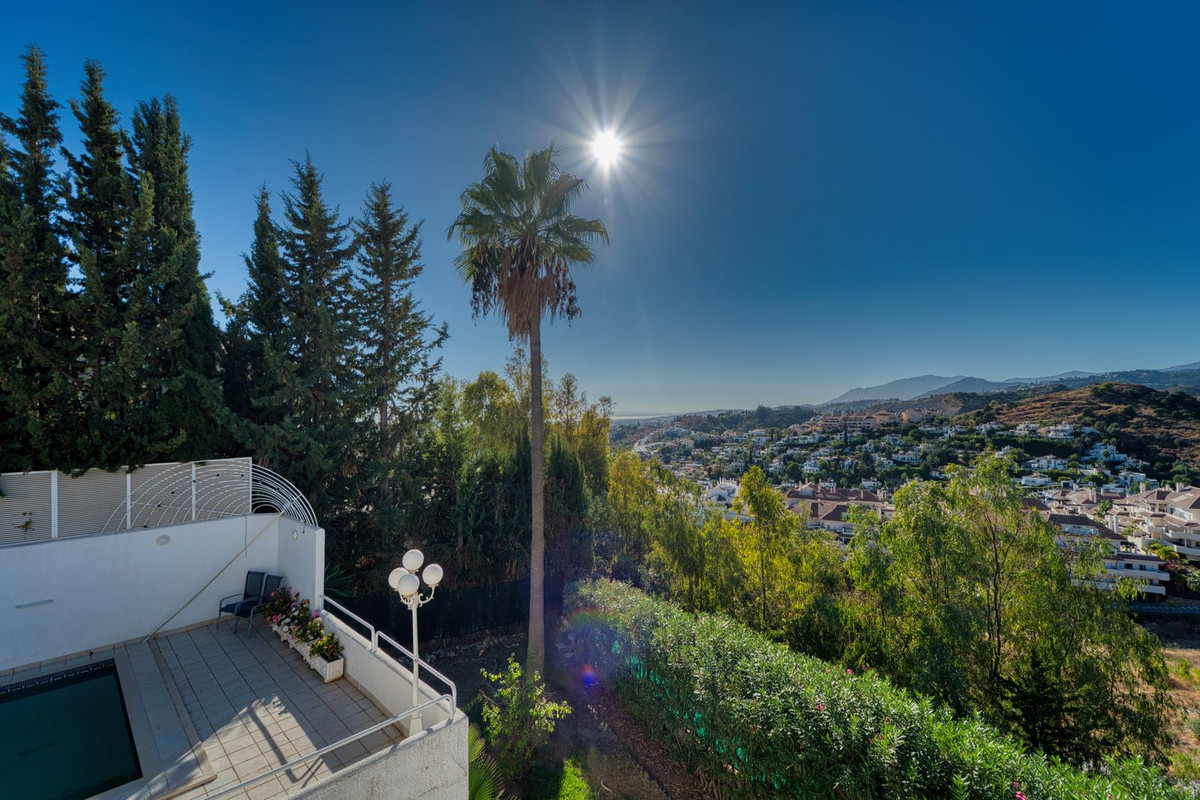 e9b8c30a1777b4b7e2a22b60cd6efb1f - 21