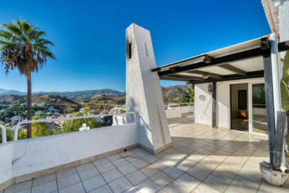 e9b8c30a1777b4b7e2a22b60cd6efb1f - 23