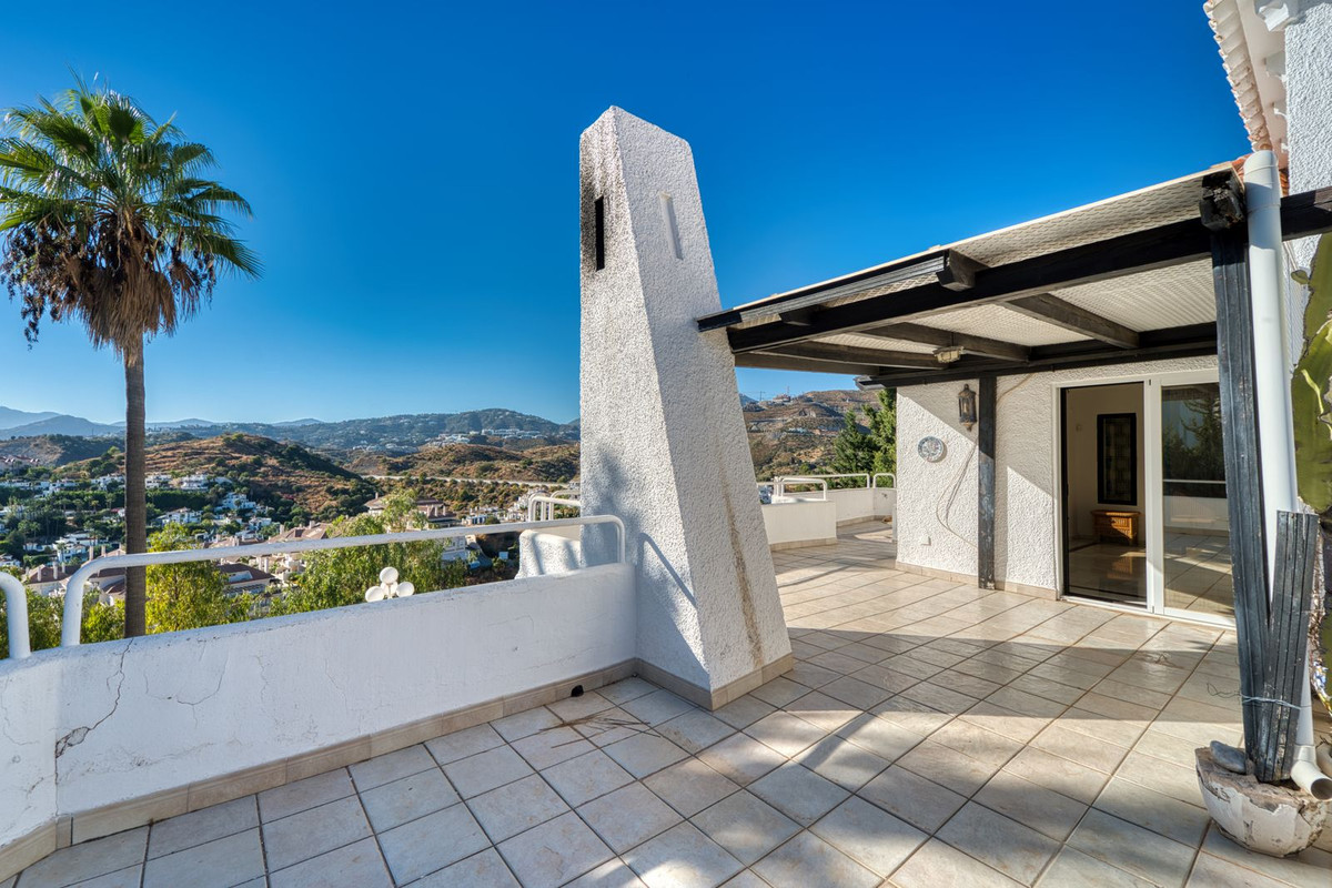 e9b8c30a1777b4b7e2a22b60cd6efb1f - 23