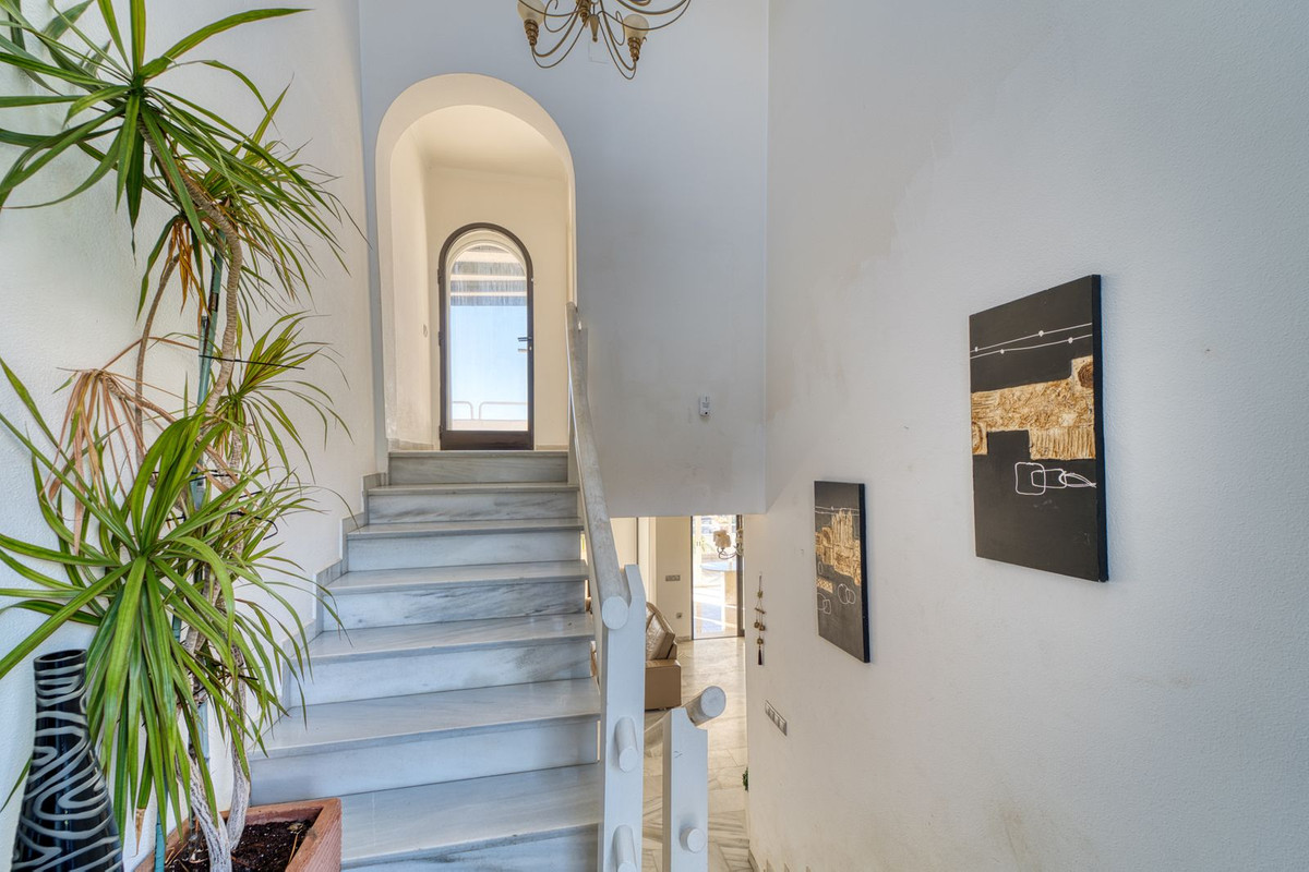 e9b8c30a1777b4b7e2a22b60cd6efb1f - 25