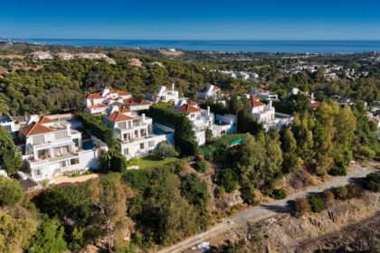 e9b8c30a1777b4b7e2a22b60cd6efb1f - 27