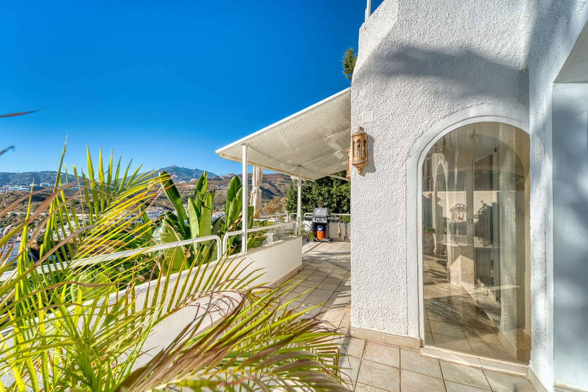 e9b8c30a1777b4b7e2a22b60cd6efb1f - 30