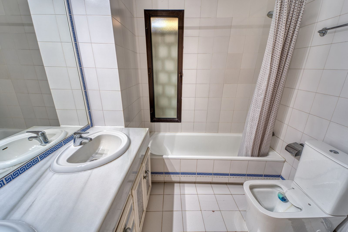 e9b8c30a1777b4b7e2a22b60cd6efb1f - 33