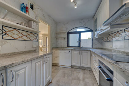 e9b8c30a1777b4b7e2a22b60cd6efb1f - 40