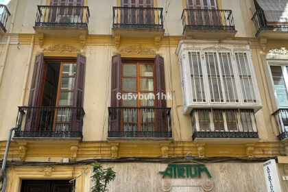 e9c8d4da52cbe1d8df939a3cdae2f895 - 1