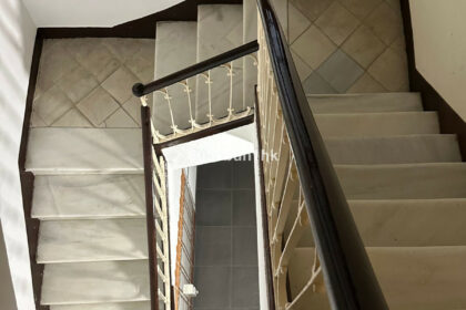 e9c8d4da52cbe1d8df939a3cdae2f895 - 32