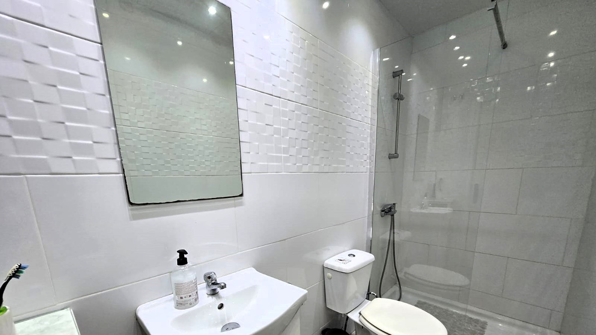 e9eb72253642bfba3ed366c7c6d763ab - 12