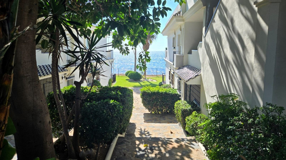 e9eb72253642bfba3ed366c7c6d763ab - 13