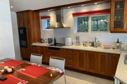 ea37882f18f98fb969299c99ea21c8a4 - 12