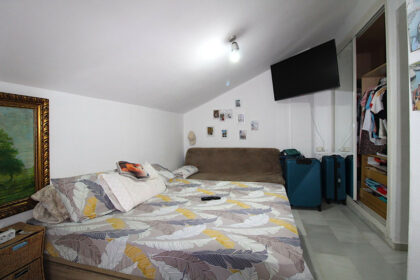 ea4d15a546b17579c0020a5708b27c2f - 16