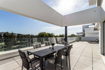 ead86ce7574e9cd52be01b5d806502db - 1