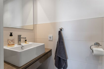 ead86ce7574e9cd52be01b5d806502db - 14