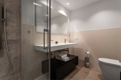 ead86ce7574e9cd52be01b5d806502db - 17