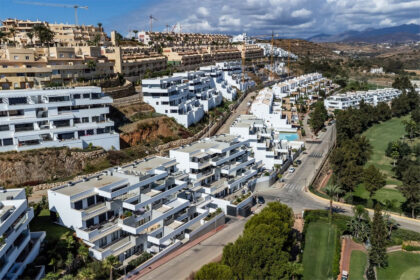 ead86ce7574e9cd52be01b5d806502db - 30