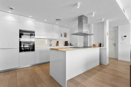 ead86ce7574e9cd52be01b5d806502db - 4