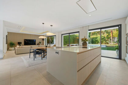 eb07a23a091f0533712c0910c98c316e - 49