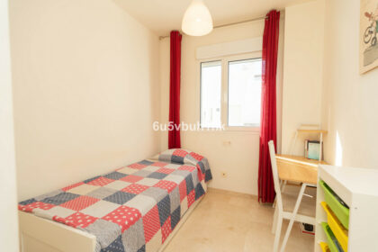 eb460c9aee11fc7e5cc4aea895bcdc36 - 11