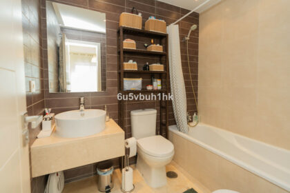 eb460c9aee11fc7e5cc4aea895bcdc36 - 20