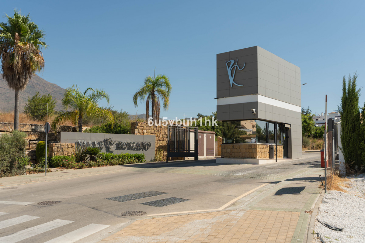 eb460c9aee11fc7e5cc4aea895bcdc36 - 36